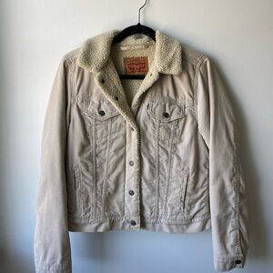 Levi's Women's Cream Sherpa Jacket